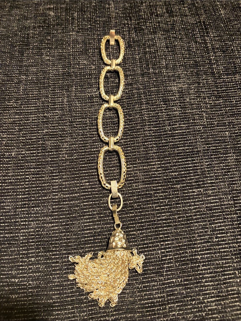 Retired Kendra Scott Gold Textured Link Chain Tassel Statement Bracelet
